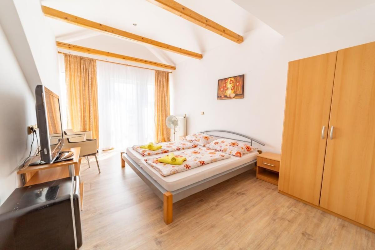 Hotel Palazzo Liptovský Mikuláš المظهر الخارجي الصورة